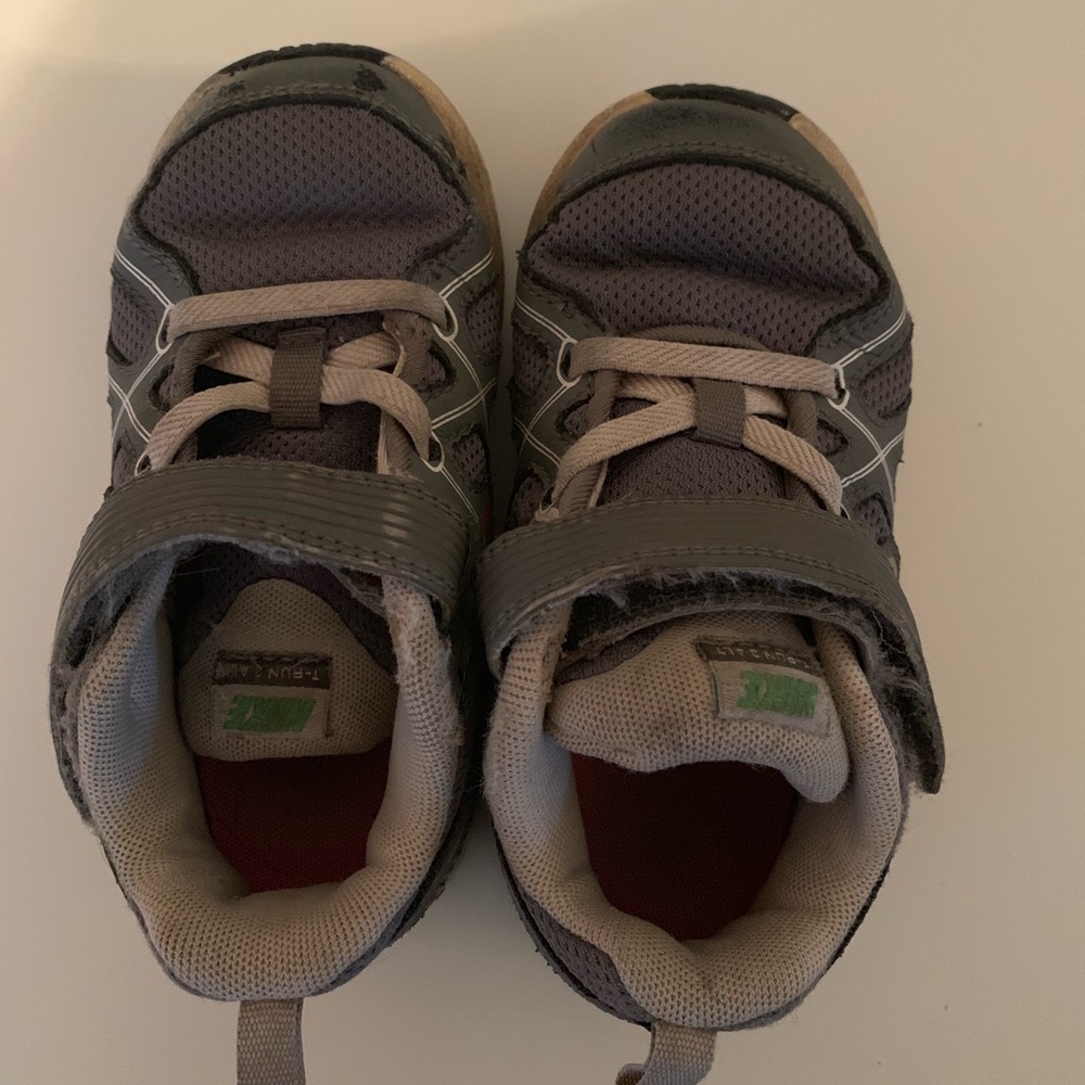 Toddler girls Nike’s